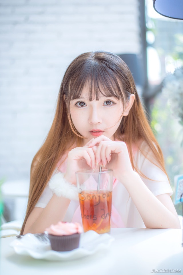 结婚证只能证明两个人躺在床上合不合法，却不能证明两个人适不适合。